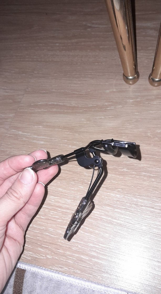 Siyah Kirpik Kıvırıcı - Görsel 2