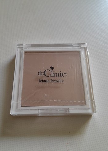 Dr.Clinic Mat Pudra Bej