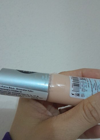 Parlak Bej Likit Fondöten Influence - Görsel 3