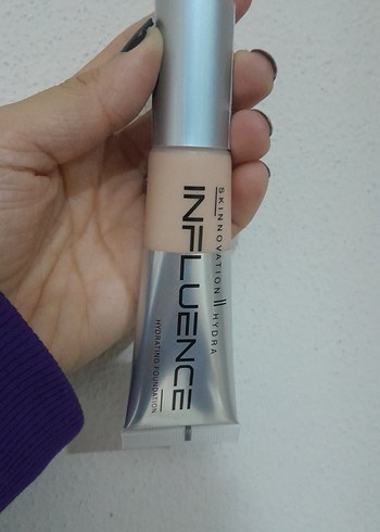 Parlak Bej Likit Fondöten Influence - Görsel 4