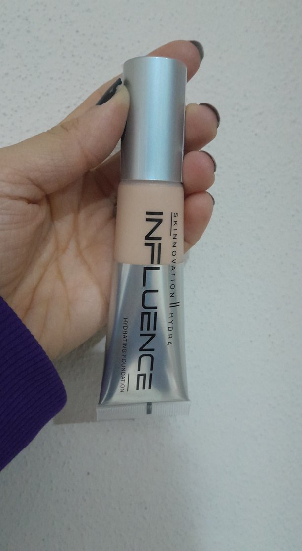 Parlak Bej Likit Fondöten Influence - Görsel 4