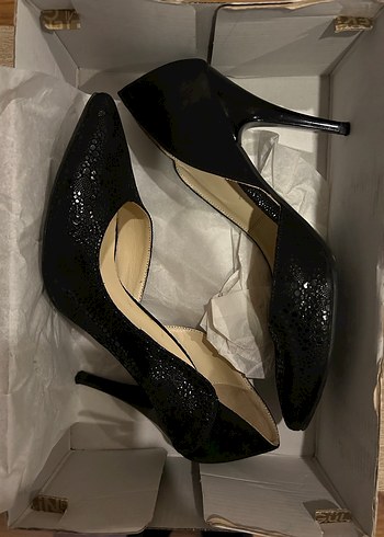 Celal Gültekin Siyah Yılan Desenli Stiletto Topuklu Ayakkabı