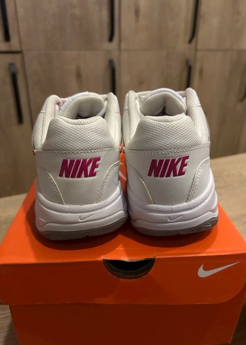Nike Beyaz Pembe Nike Air Zoom Spor Ayakkabı