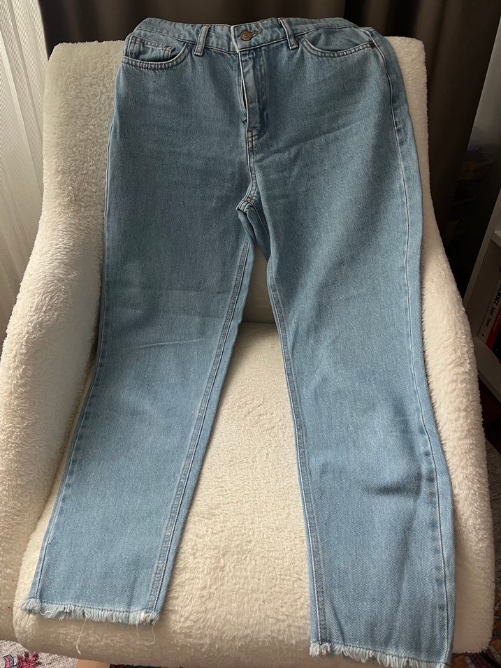 Püsküllü boru paça jean - Görsel 3