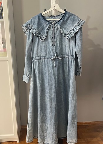 Geniş Yaka Uzun Denim Elbise - Görsel 3