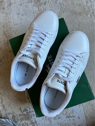 36 Beden beyaz Renk Lacoste kadin sneaker