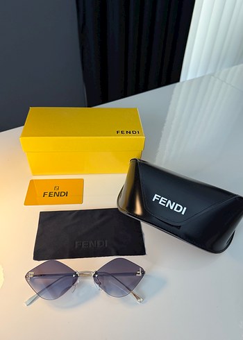 Beden Fendi Kadın Güneş Gözlüğü