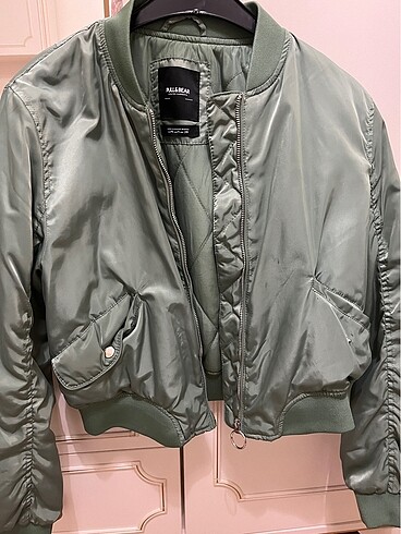 Pull and Bear bomber