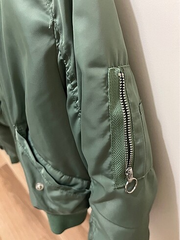 m Beden Pull and Bear bomber