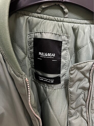 Pull and Bear Pull and Bear bomber