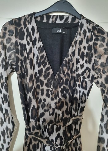 Leopar Desenli Uzun Kollu Midi Elbise - Görsel 2