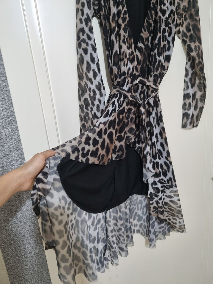 Leopar Desenli Uzun Kollu Midi Elbise - Görsel 3