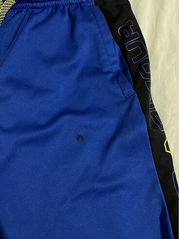 11-12 Yaş Beden Under armour şort