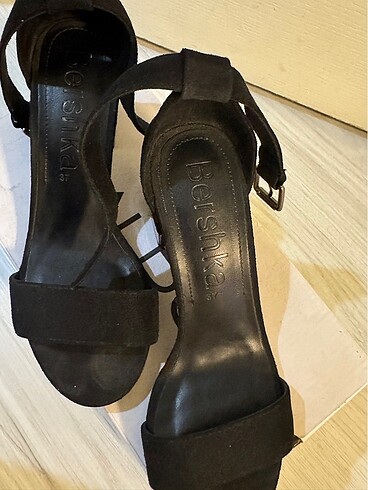 Siyah topuklu ayakkabı - Görsel 6