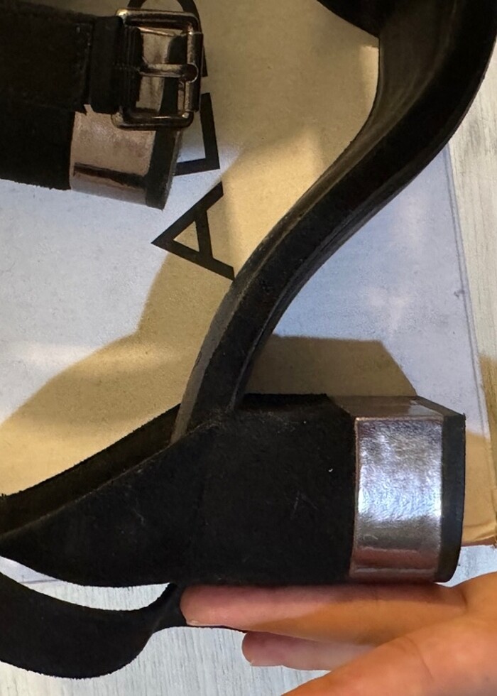 Siyah topuklu ayakkabı - Görsel 4