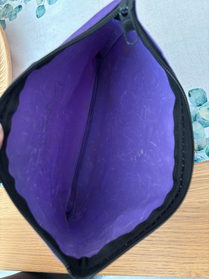 MAC FERMUARLI MAKYAJ ÇANTASI MOR - Görsel 3