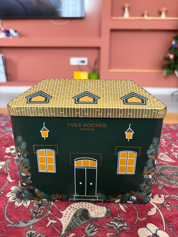 YVES ROCHER YILBAŞI BÜYÜK METAL EV KUTUSU - Görsel 2