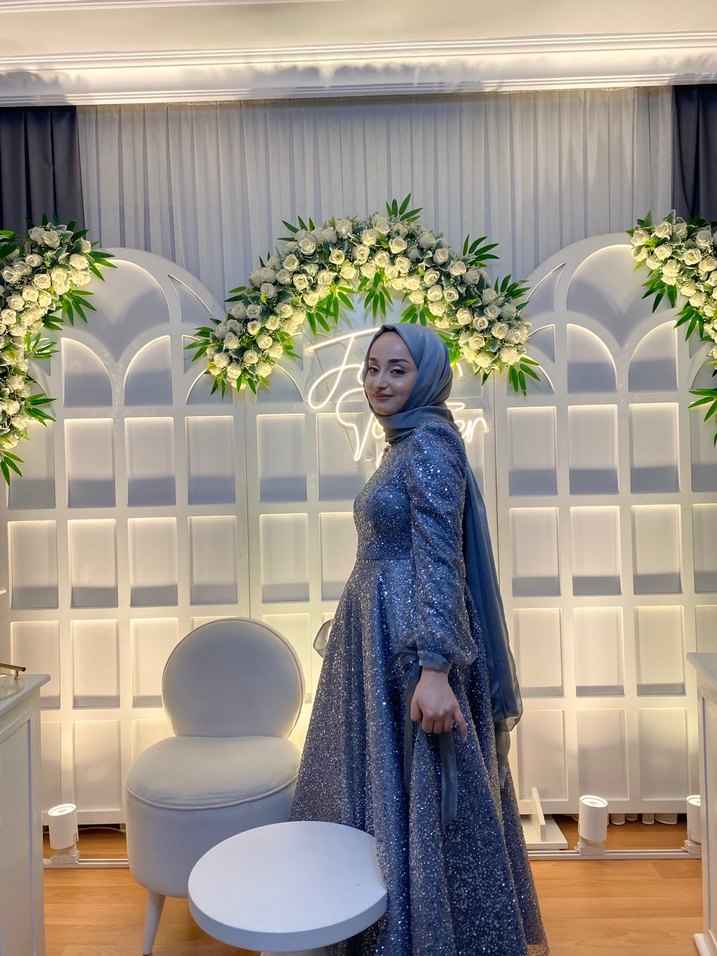 Parlak Gri Uzun Kollu Simli Abiye Elbise - Görsel 2