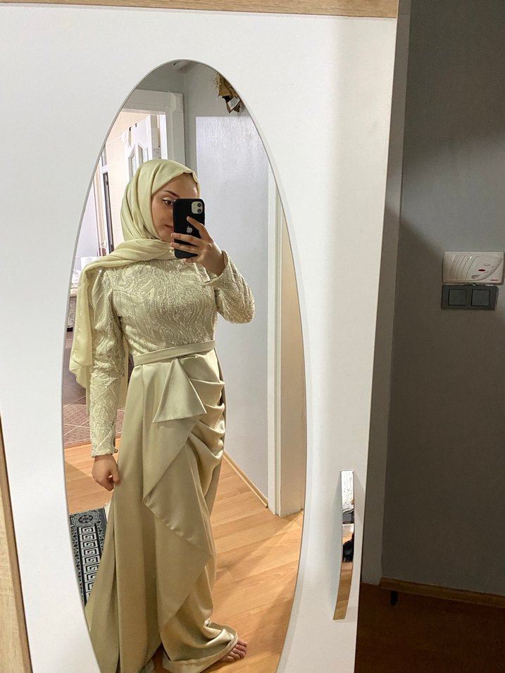 Uzun Kollu Beyaz Drapeli Abiye Elbise - Görsel 2