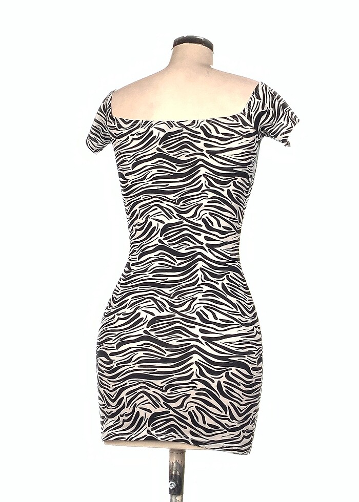 H&M Kısa Elbise %70 İndirimli. - Görsel 3