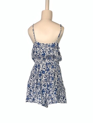 32 Beden H&M Kısa Tulum %70 İndirimli.