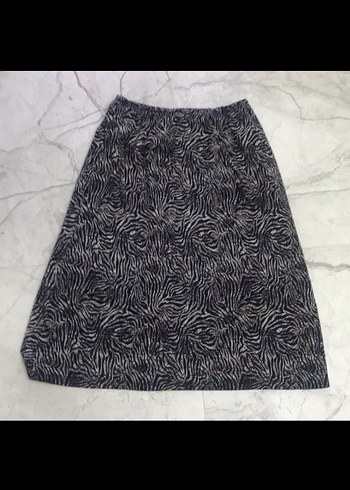 Gri Zebra Desenli Midi Pliseli Etek
