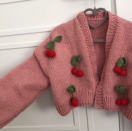 Zara Kirazlı Crop hırka
