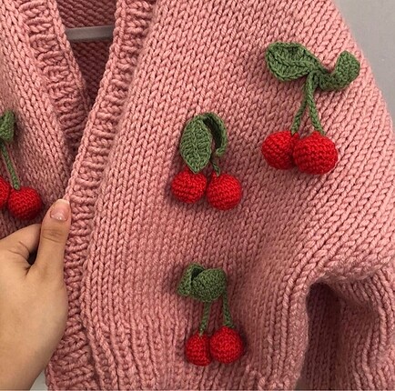 m Beden Kirazlı Crop hırka