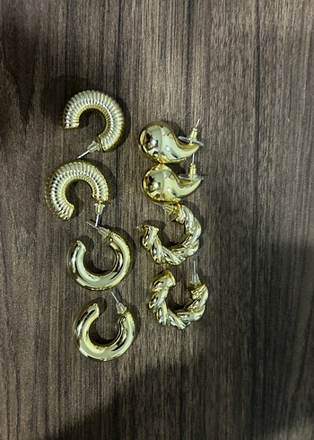 Zincir Detaylı Vintage Mini Altın Küpeler