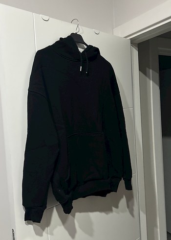 Siyah Kapüşonlu Salaş Sweatshirt