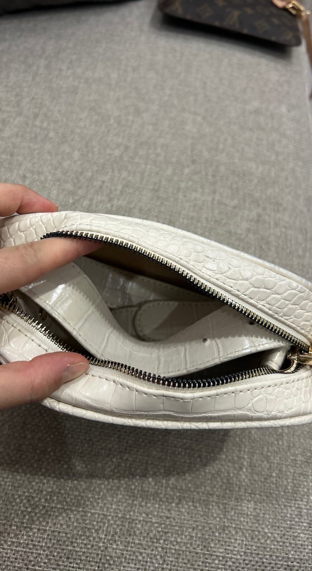 Beyaz Yılan Desenli Deri Kadın Çanta - Görsel 3