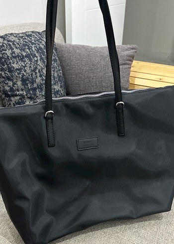 Siyah Minimalist Fermuarlı Kadın Çanta - Görsel 3