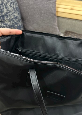 Siyah Minimalist Fermuarlı Kadın Çanta - Görsel 4