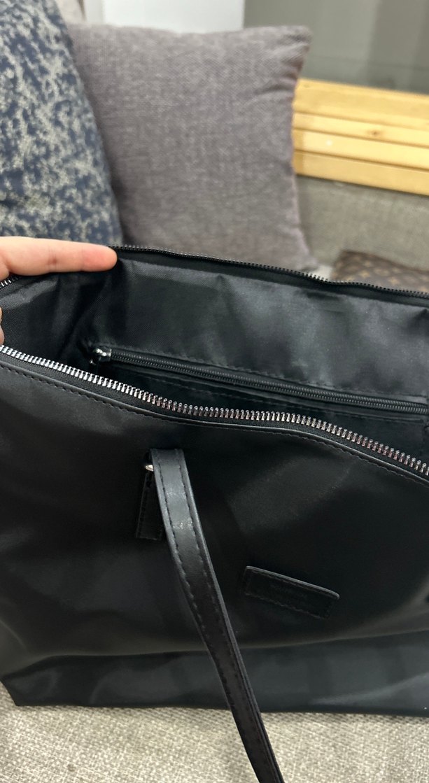 Siyah Minimalist Fermuarlı Kadın Çanta - Görsel 4