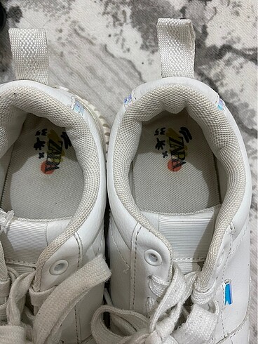 35 Beden beyaz Renk Zara 35 numara