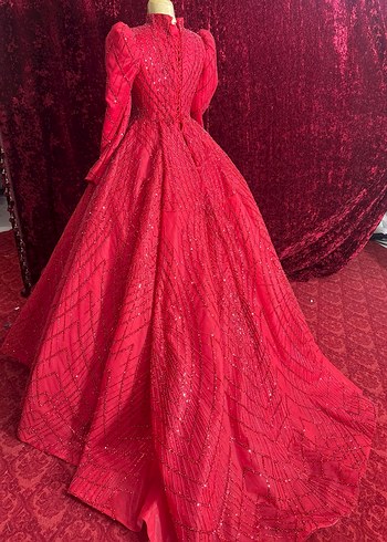 Kırmızı İşlemeli Uzun Kollu Abiye Elbise - Görsel 7