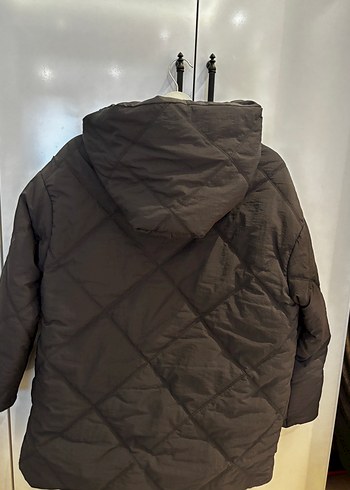 Düğmeli Siyah Kapitone Kadın Mont - Görsel 3