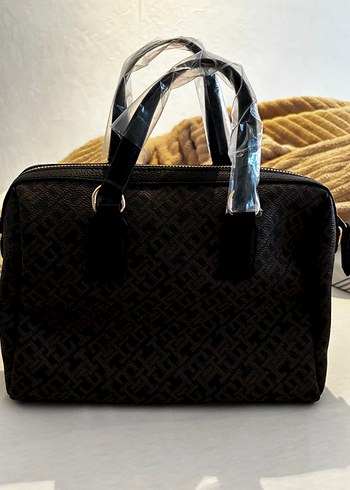 Tommy Hilfiger Kahverengi Desenli Kemerli Kadın Çanta - Görsel 3