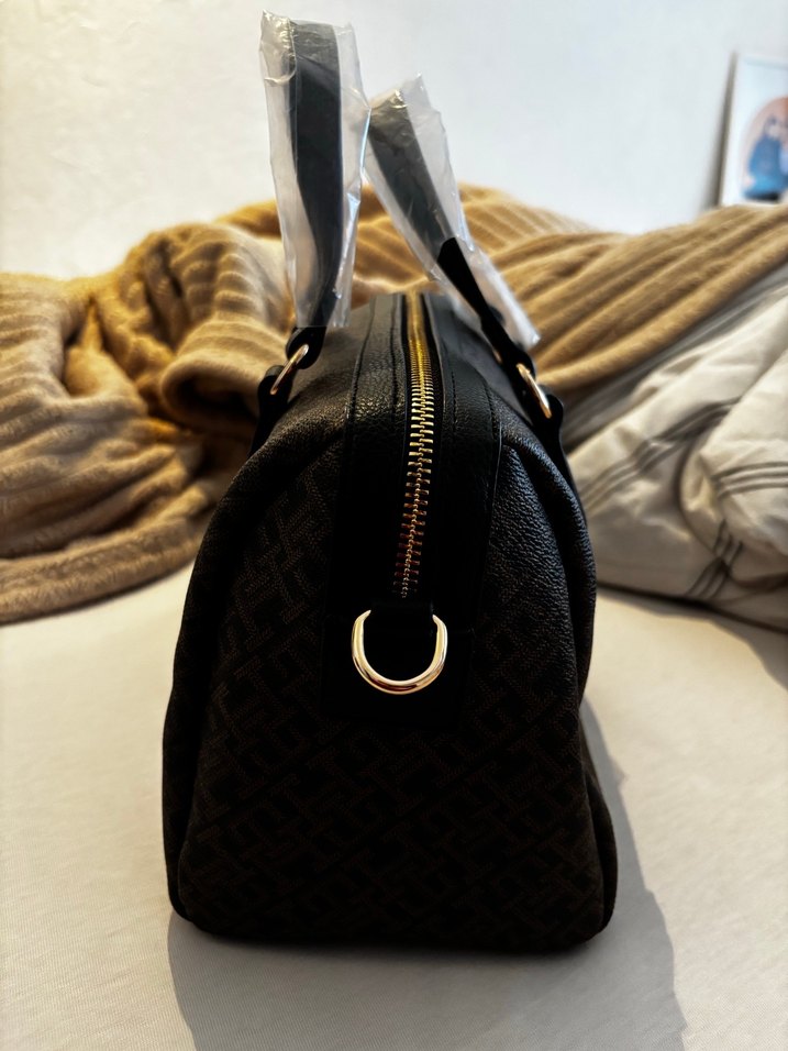 Tommy Hilfiger Kahverengi Desenli Kemerli Kadın Çanta - Görsel 2