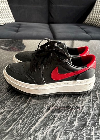 Kırmızı Detaylı Kadın Spor Ayakkabı - Görsel 2