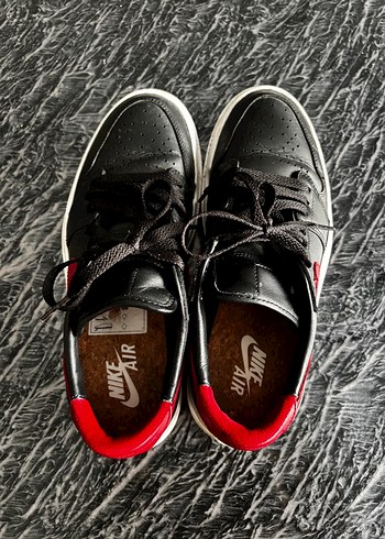 Kırmızı Detaylı Kadın Spor Ayakkabı - Görsel 3