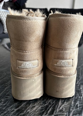 Bej Süet Kürklü Kadın Dolgu Topuk Bot - Görsel 3