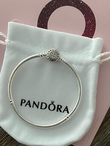Pandora 18 cm Pave Taşlı Bileklik