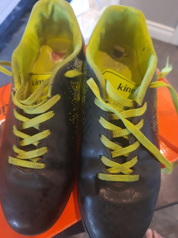 Sarı Siyah Yılan Desenli Erkek Futbol Ayakkabısı - Görsel 3