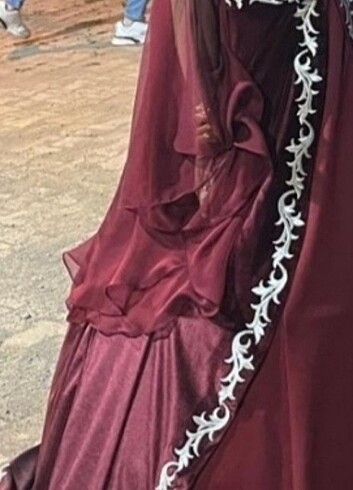 Tasarımcı Özel Dikim Bindallı Kaftan Pazarlık payı vardır.