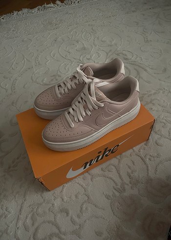 38 Beden Nike Kadın Bej Platform Spor Ayakkabı