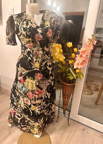 Çiçek Desenli V Yaka  diz altı Bohem Elbise - Görsel 3