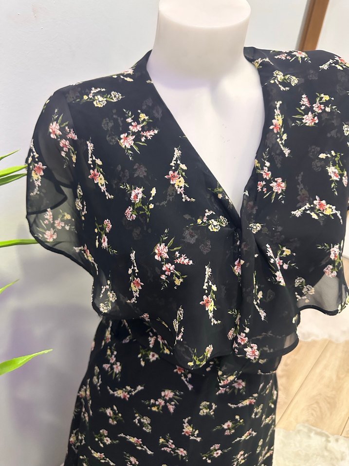 Siyah Çiçek Desenli Uzun V Yakalı Bohem Elbise - Görsel 3