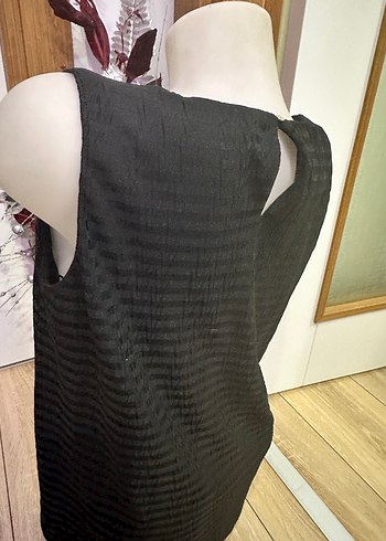 Siyah Pilili Kolsuz Kadın Bluz - Görsel 3