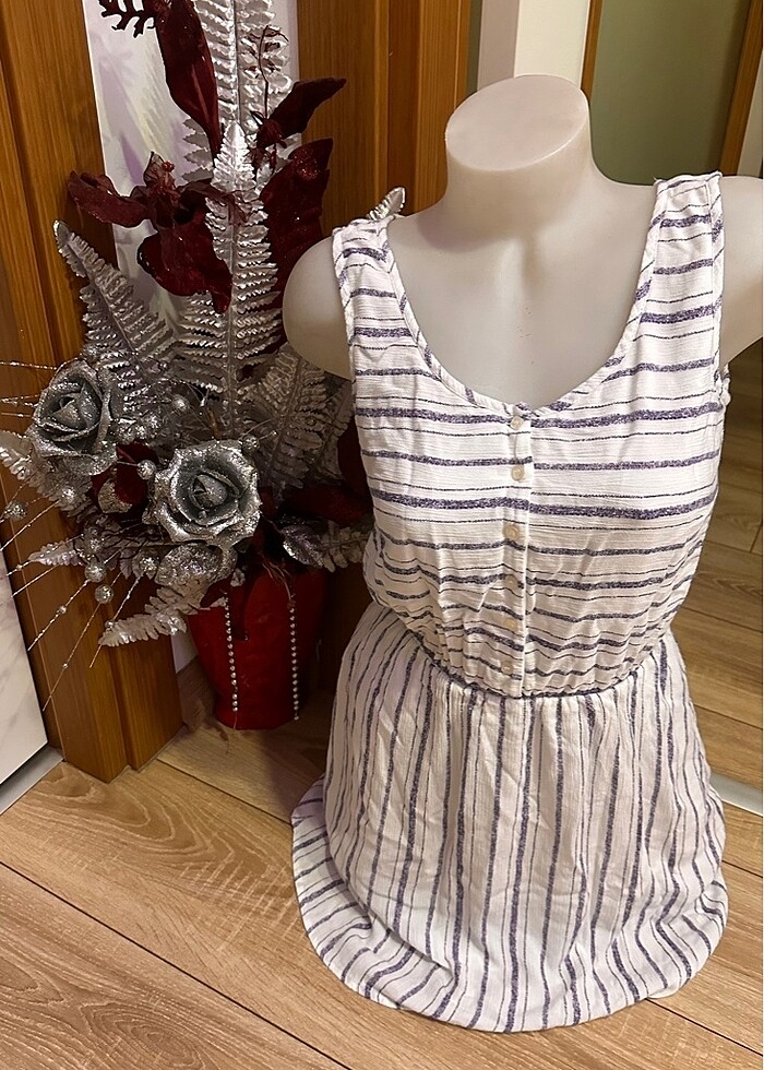 Kısa günlük elbise - Görsel 2